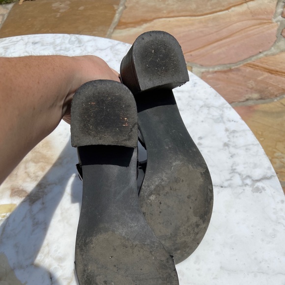 Black blocky heel leather strap sandals - Picture 5 of 9